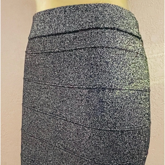SUZY SHIER Bandage Style Pewter BODYCON Pencil SKIRT Size Medium - Picture 12 of 12